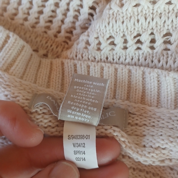 Banana Republic Factory Cream Scoop Neck Sweater Small - Picture 8 of 8